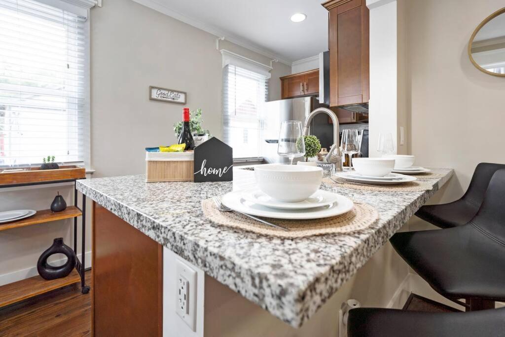 Historic Heights Cozy Nook Apartment Хюстън Екстериор снимка